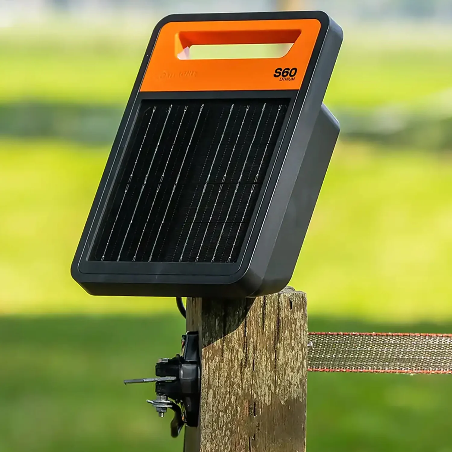 Gallagher S60li Solar Electric Fence Energizer With Lithium Battery - Image 4