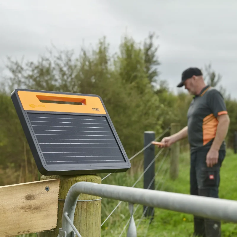 S120li Solar Panel Electric Fence Device incl. Battery - Image 5