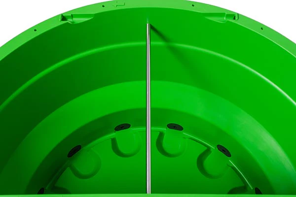 Wennemars Calf Drinking Trough ECF6 With Standard Adapter Medium - Image 4